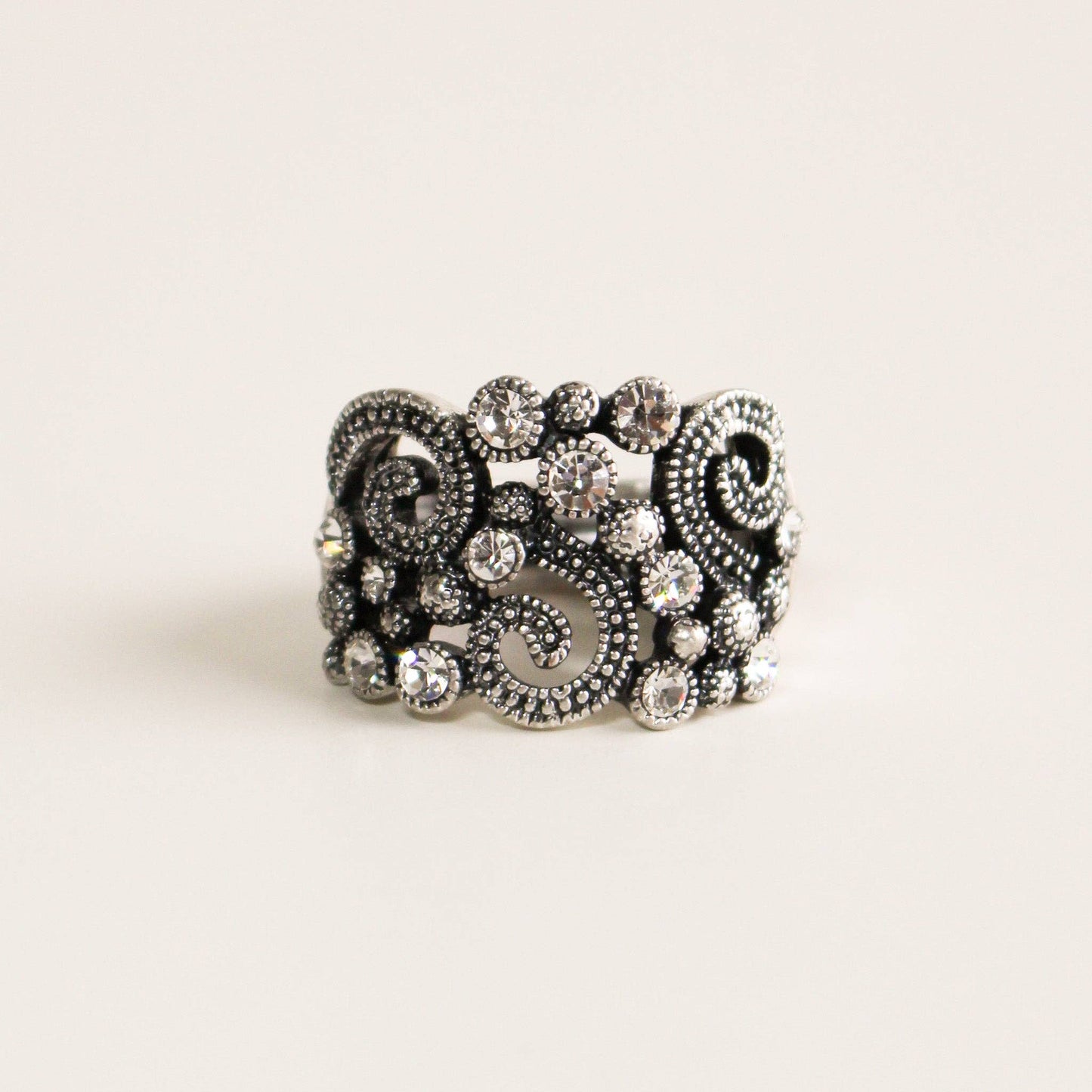 La-a SOLE - Oxidized Chunky CZ Stone Stretch Ring | Silver