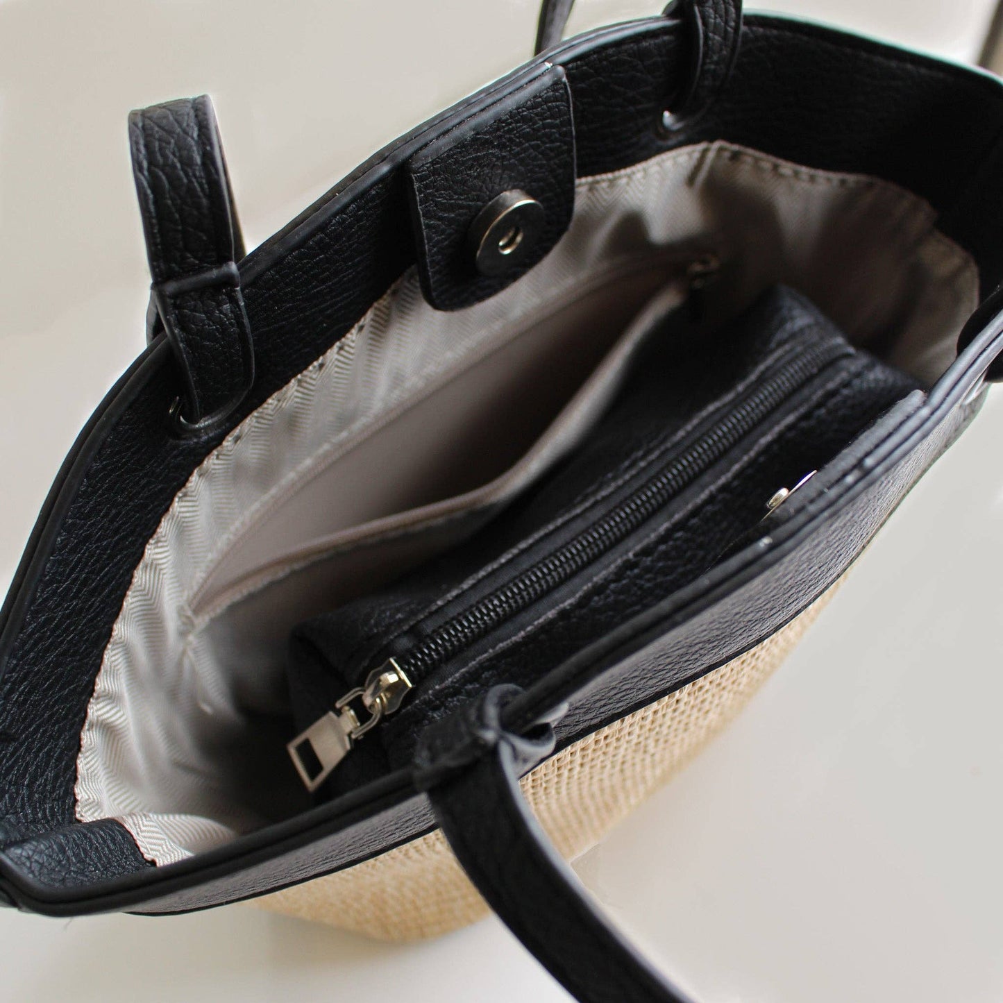 La-a SOLE - Olivia Shoulder Bag | Black
