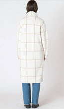 Load image into Gallery viewer, Soft Sweater Coat 2629009
