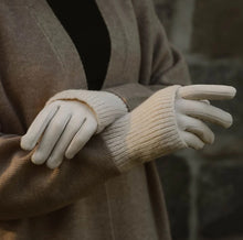 Load image into Gallery viewer, Ribbed Wrist-Warmer Faux Suede Gloves