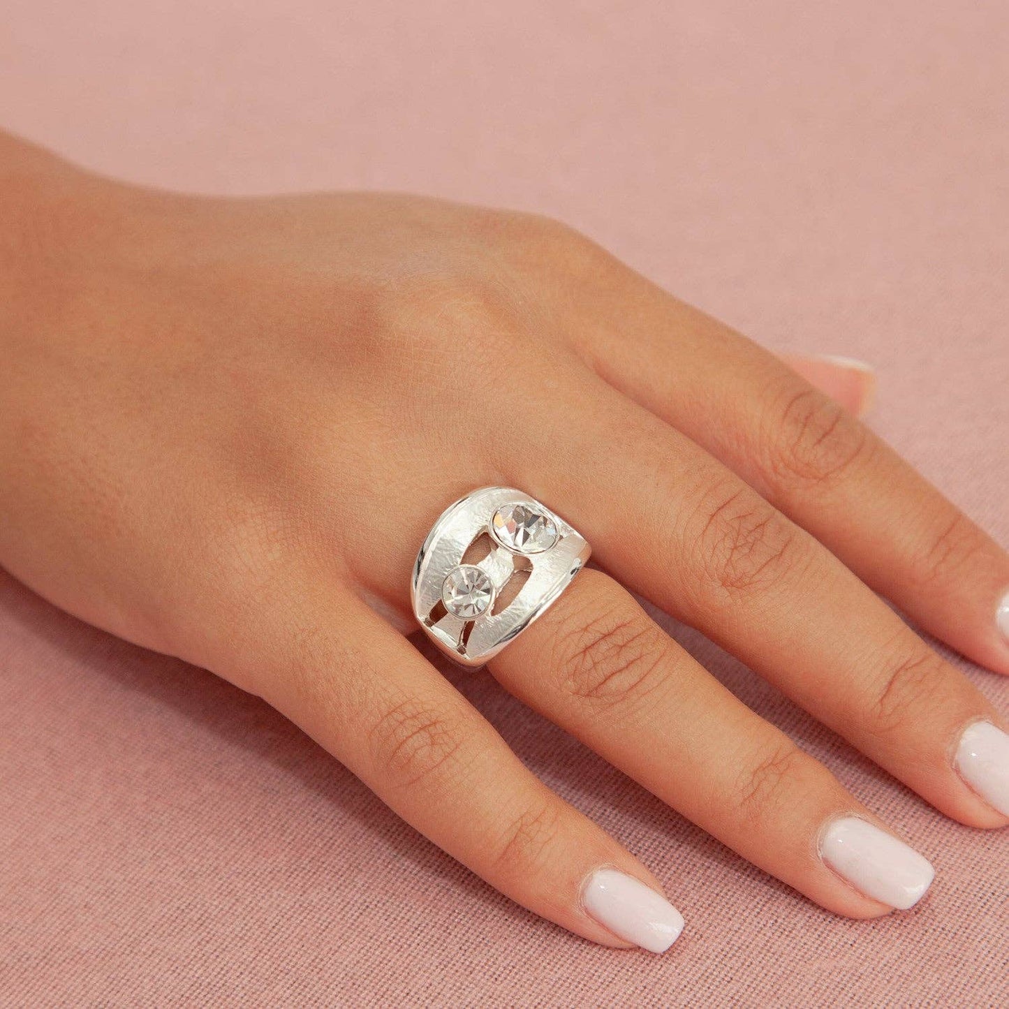La-a SOLE - Matte Silver Rows w/ CZ Accented Stretch Ring | Silver