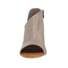 Load image into Gallery viewer, Everly Gia