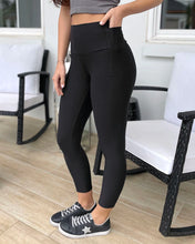 Load image into Gallery viewer, Cropped Midweight Daily Pocket Leggings-Black