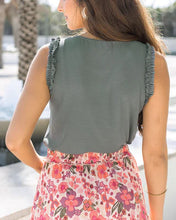 Load image into Gallery viewer, ruffle & ribbed tank