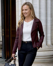 Load image into Gallery viewer, sweetheart tee