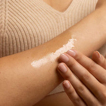 Load image into Gallery viewer, Beauty From Bees Body Serum