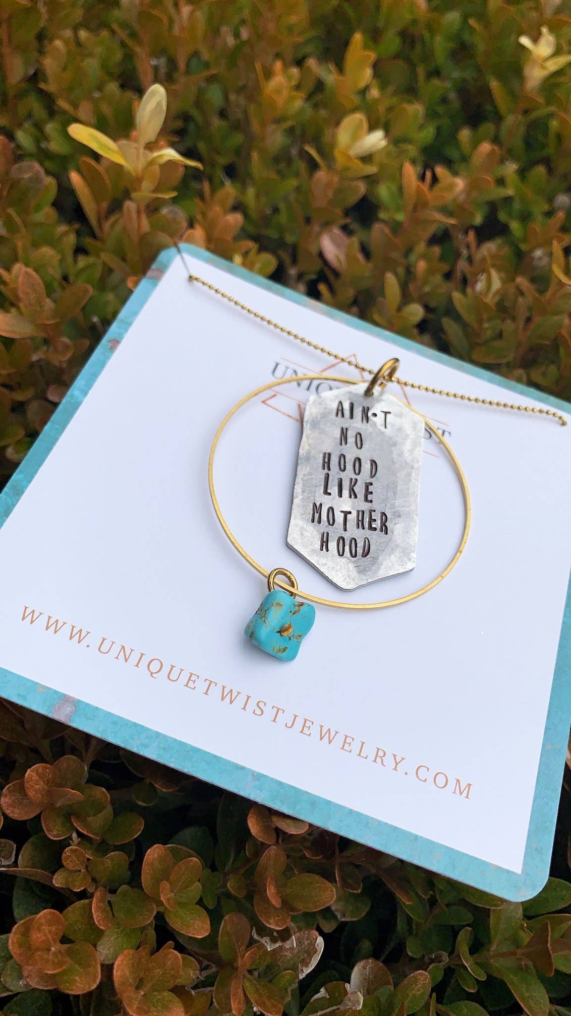 Unique Twist Jewelry - Ain't No Hood Like Motherhood Necklace