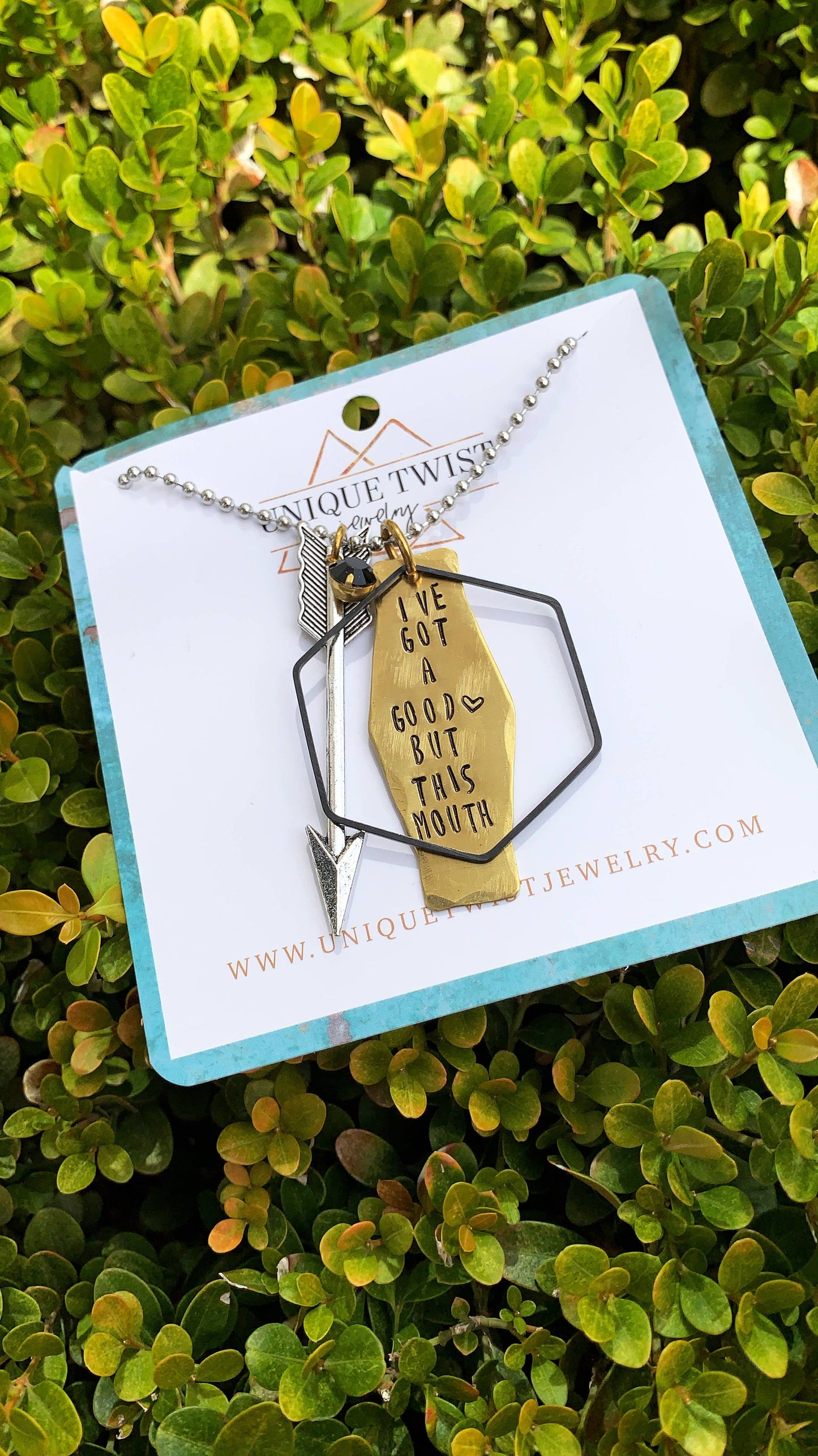 Unique Twist Jewelry - I've Got A Good Heart Necklace