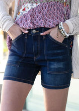 Load image into Gallery viewer, Patch Pocket Waist Shaper Short