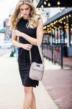 Load image into Gallery viewer, Quilted Crossbody