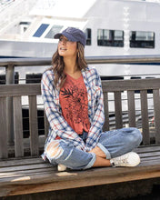 Load image into Gallery viewer, Sketched Floral Graphic Tee