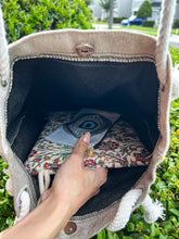 Load image into Gallery viewer, Cat Design Tote Bag
