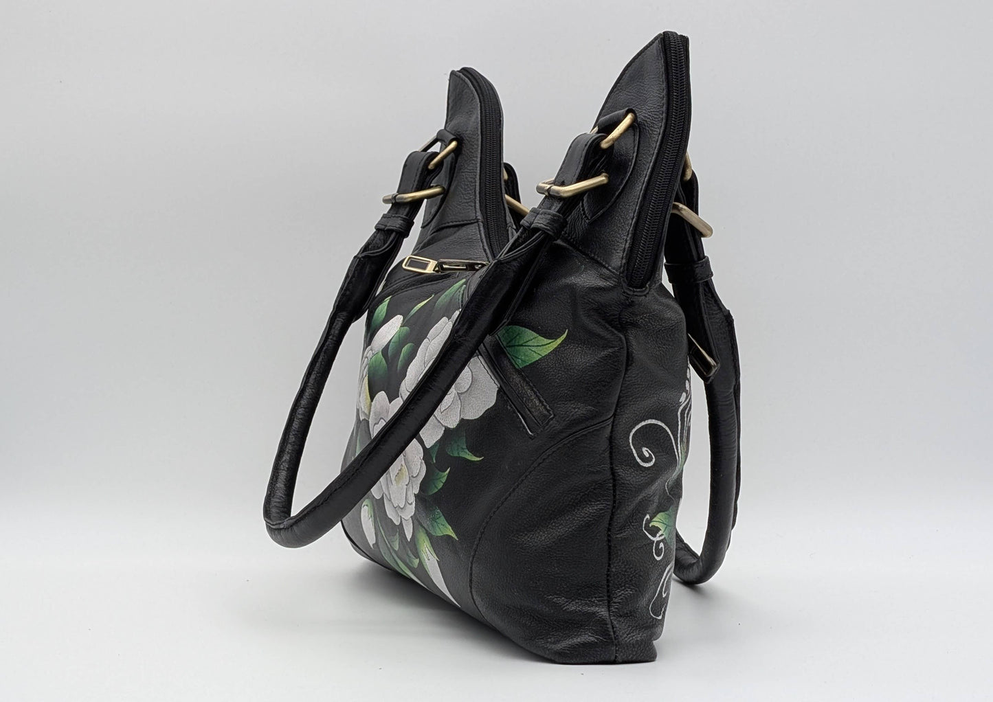 The Hollis Handbag