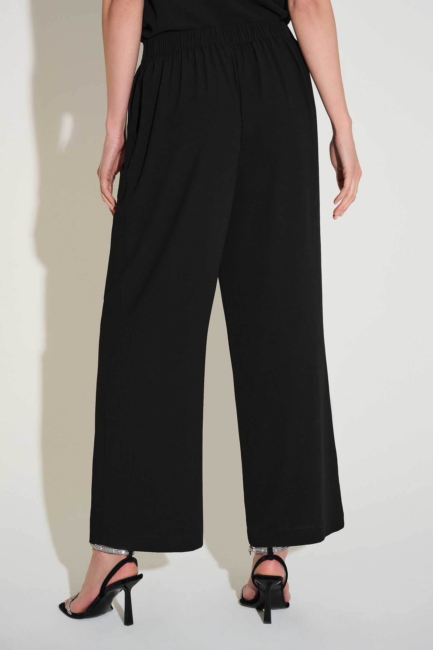 Signature | Georgette Straight Leg Pants 253756