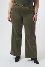 Load image into Gallery viewer, Goldie | Classic Wide-Leg Stretch Denim Jeans 253950
