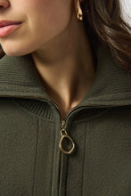Load image into Gallery viewer, Sweater Knit Boxy Pullover With Zipped Collar 253963
