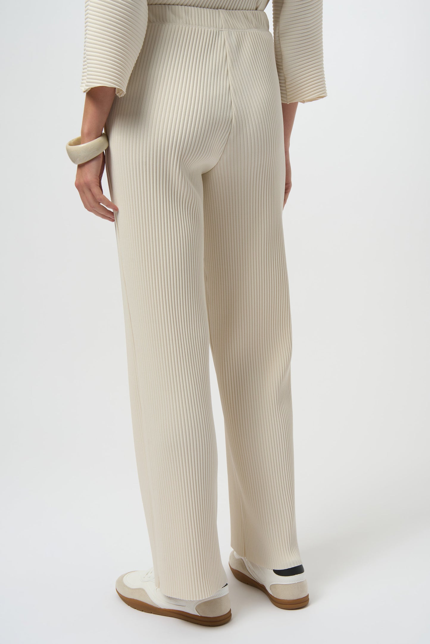 Pleated Scuba Crepe Wide-Leg Pants 254006