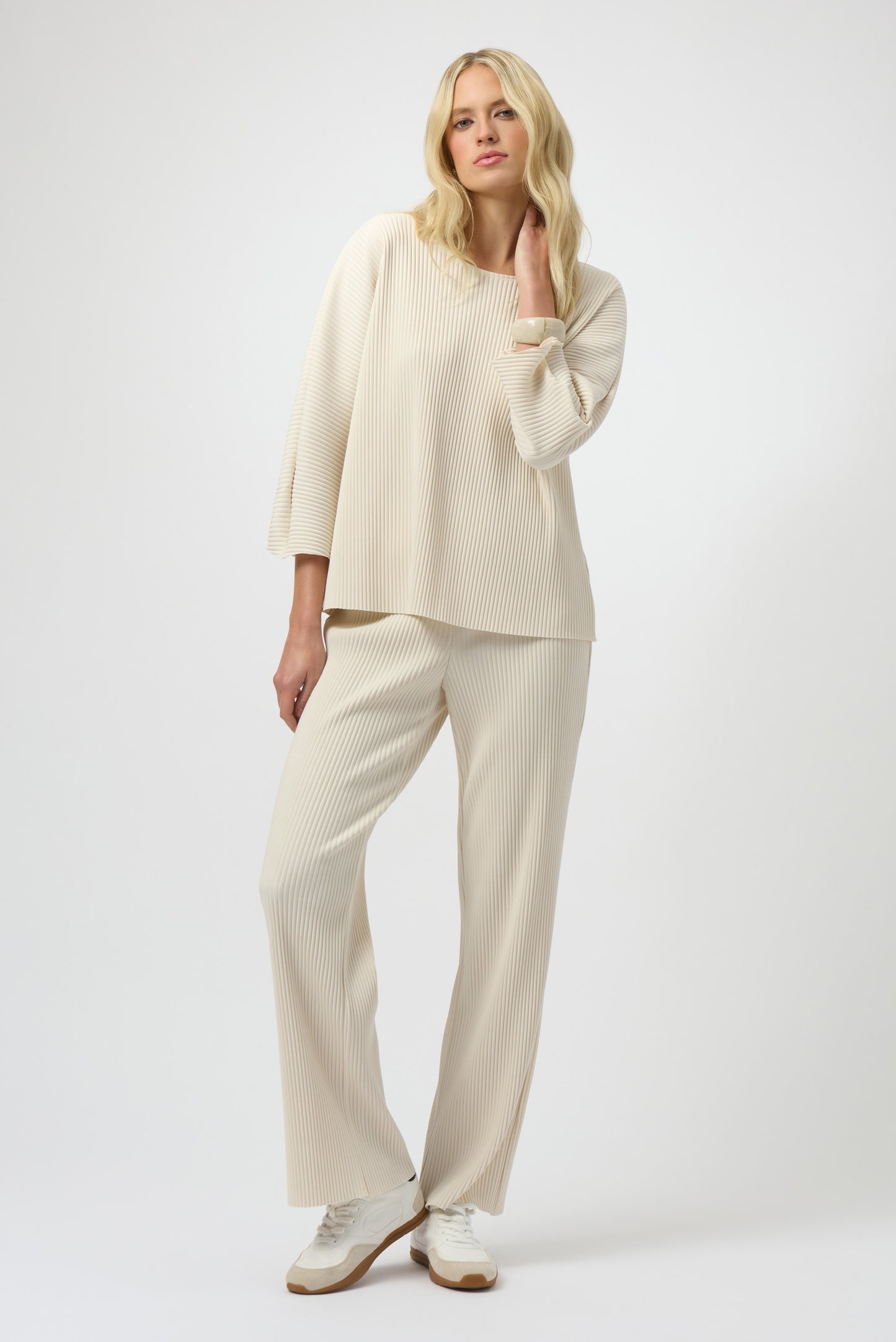 Pleated Scuba Crepe Wide-Leg Pants 254006