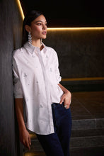 Load image into Gallery viewer, Stretch Poplin Boxy Blouse with Rhinestones 254924
