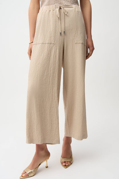 Seersucker Pull-On Crop Pants With Front Pockets 261197