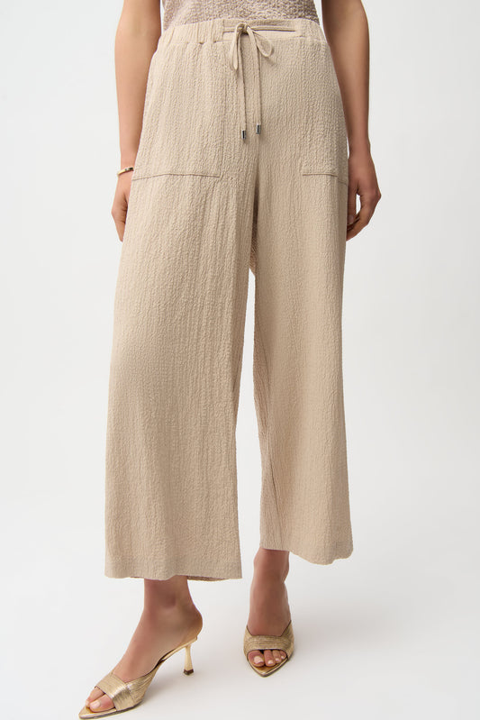 Seersucker Pull-On Crop Pants With Front Pockets 261197