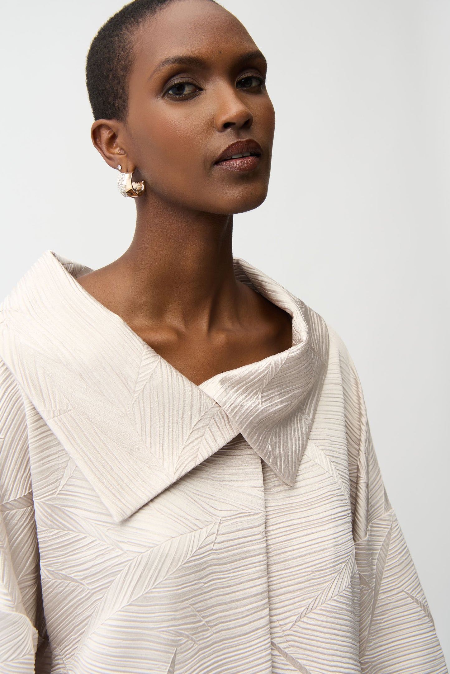 Pleated Satin Boxy Jacket With Overlay Collar 261241
