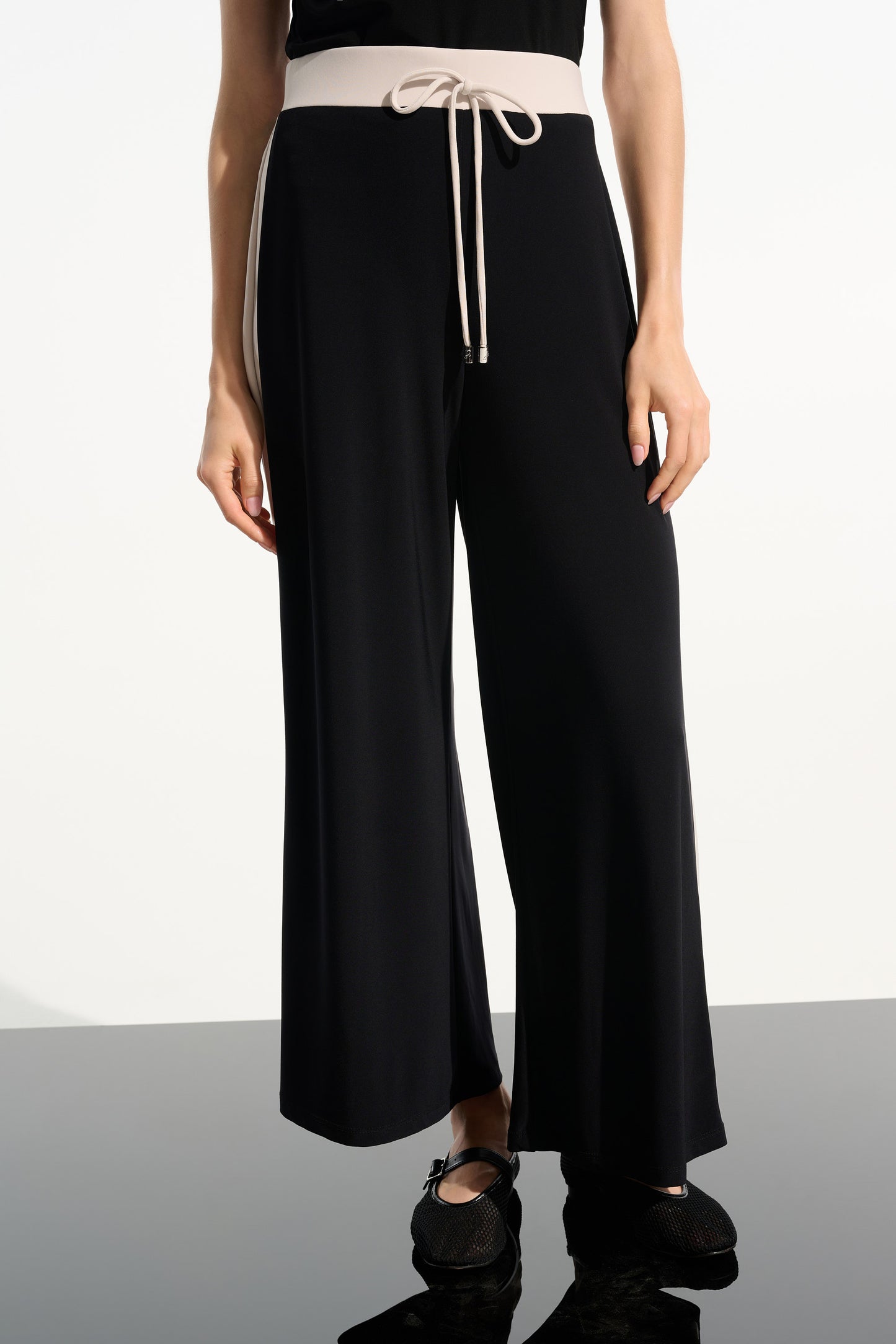 Silky Knit Color Block Wide Leg Pull-On Pants 261612