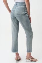 Load image into Gallery viewer, Straight Crop Jeans With Rhinestones 261945
