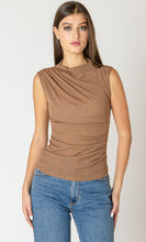 Load image into Gallery viewer, Angela Pleat Detail Top 2624024
