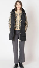 Load image into Gallery viewer, Val Hooded Puffer Vest 2629005

