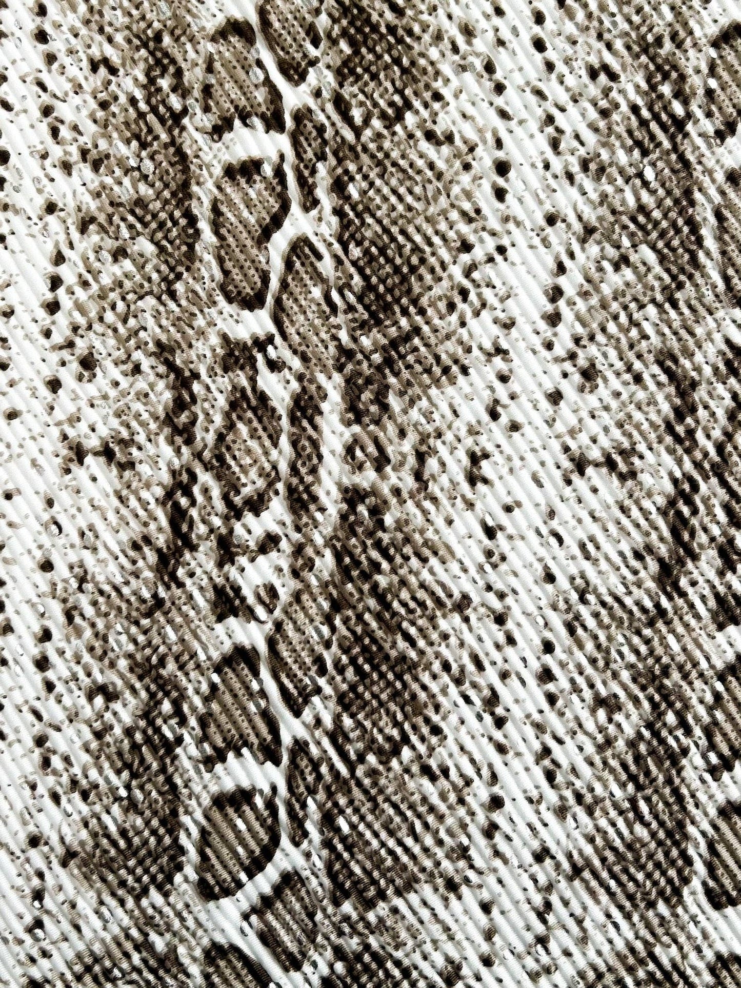 Gigi - Spring/Summer Cheetah Print Scarf