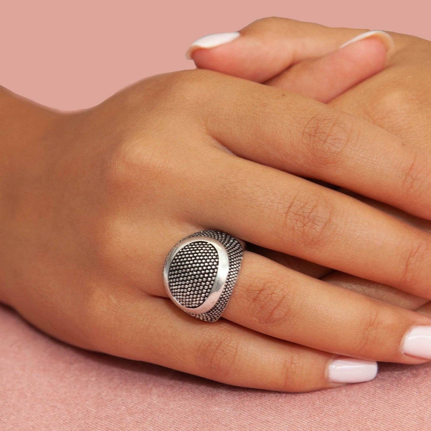 La-a SOLE - Dotted Textured Design Stretch Ring