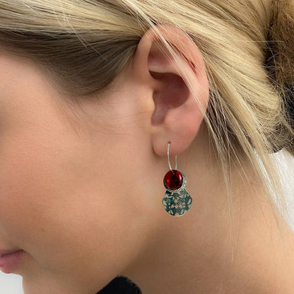LCY42 Dangle earrings come with 6 interchangeable colours. 