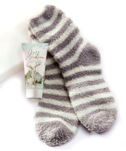 Load image into Gallery viewer, Scented Foot Cream &amp; Sock Gift Set
