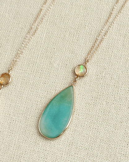 Semi-Precious Stone Teardrop Shell Pendant Gold Necklace 88771