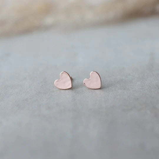 Amado Studs