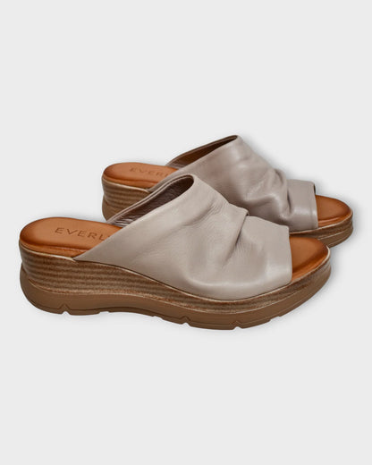 Everly Amelia 01 SALE