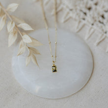 Load image into Gallery viewer, Glim Necklace
