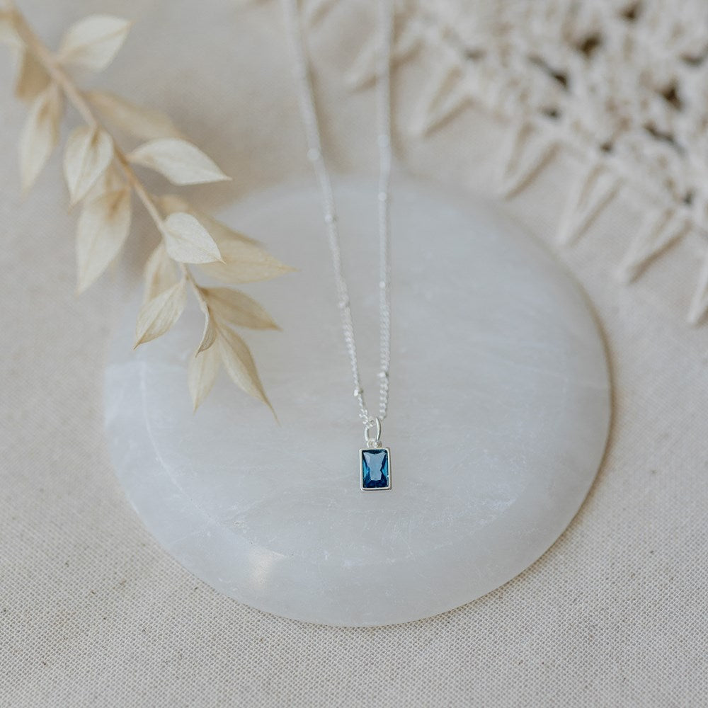 Glim Necklace