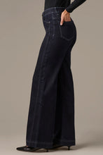 Load image into Gallery viewer, Mid-Rise Shiny Sawyer Straight Leg Jeans
