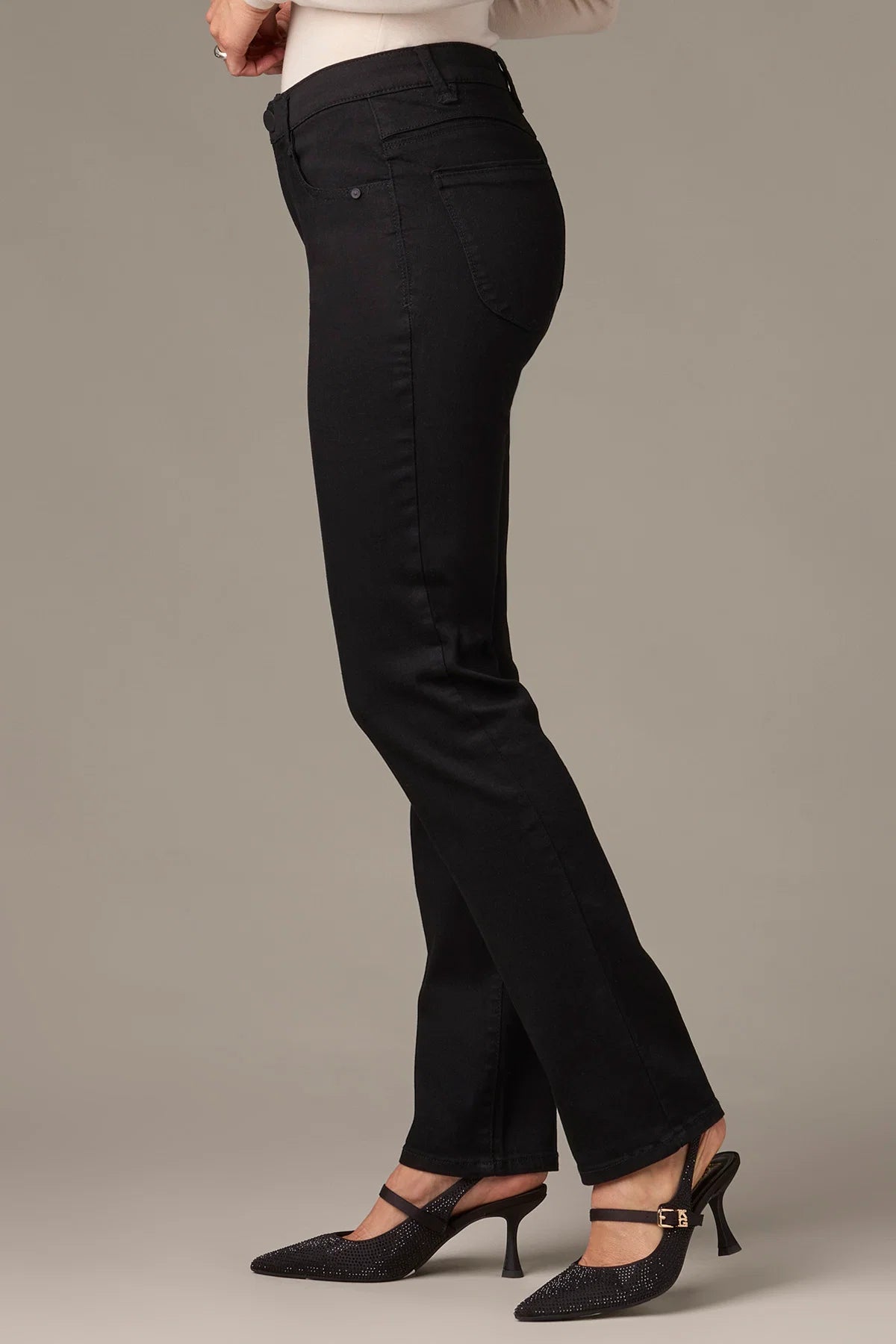 Sawyer Mid-Rise Straight Leg Jeans in Black