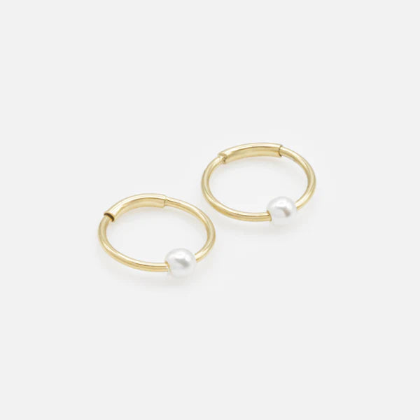 Mini gold-plated sleeper earrings with pearl in stainless steel