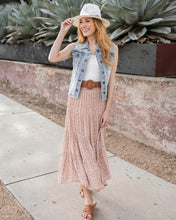Load image into Gallery viewer, Soft Wash Denim Vest in Light-Wash
