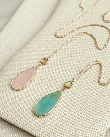 Semi-Precious Stone Teardrop Shell Pendant Gold Necklace 88771