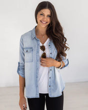 Load image into Gallery viewer, stretch chambray button up
