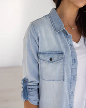 Load image into Gallery viewer, stretch chambray button up
