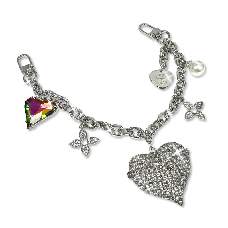 Charming Charms - Hearts Embrace