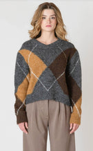 Load image into Gallery viewer, Colins Argyle Sweater 2627011
