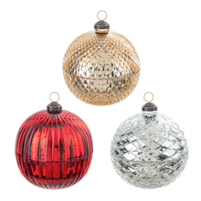 Load image into Gallery viewer, Faceted Glass Ornament Trinket Box
