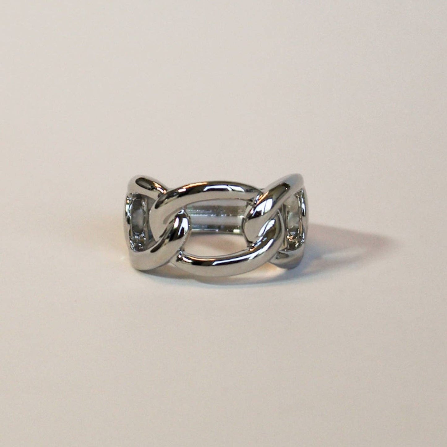 La-a SOLE - Interlocked Infinity Stretch Ring | Silver